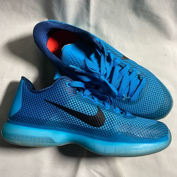 kobe x 5am flight